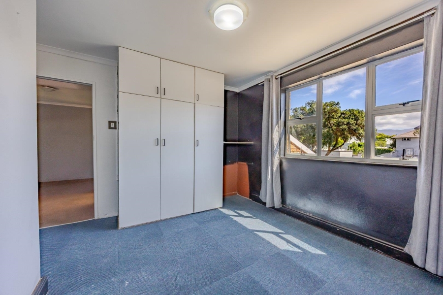 4 Bedroom Property for Sale in Kirstenhof Western Cape